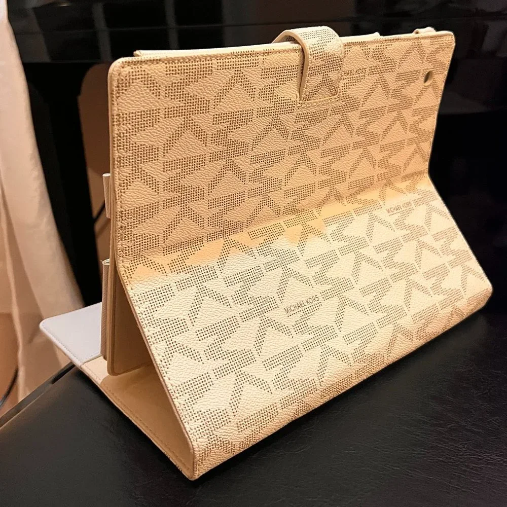 Michael Kors iPad Cover